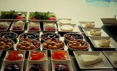Hotel Teddy 3*
