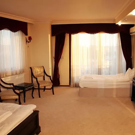 Teddy Hotel 3*