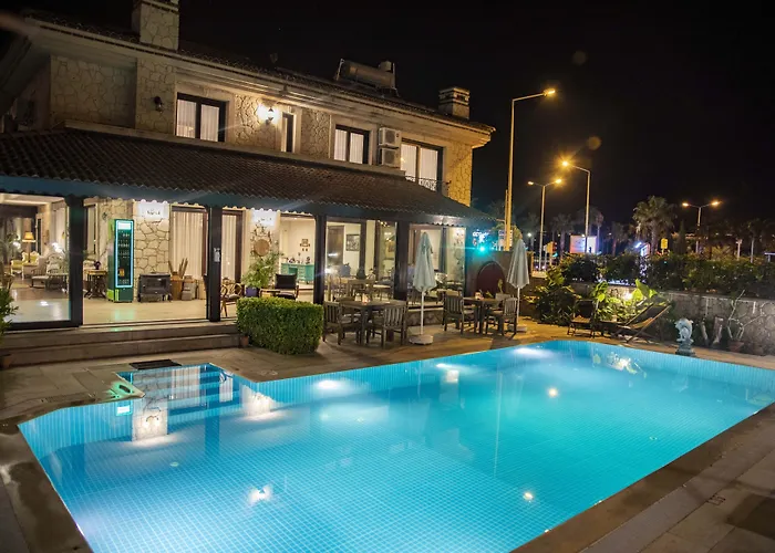 Hotel Teddy 3*